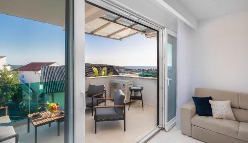 Two-Bedroom Apartment with Terrace and Sea View