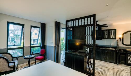 Studio Apartment