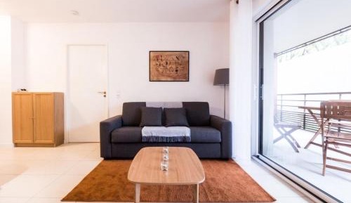 One-Bedroom Apartment with Terrace