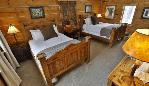 Double Queen Room