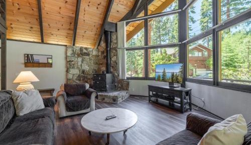 Four-Bedroom Holiday Home
