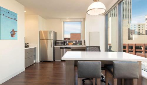 One-Bedroom King Suite with Accessible Tub - Disability Access