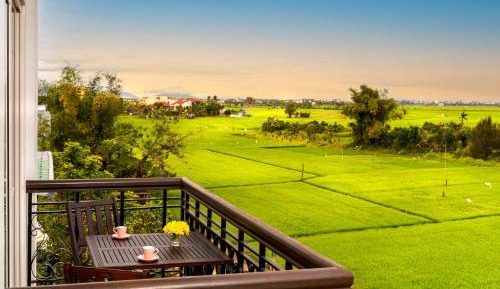 Deluxe Room With Rice Paddy View