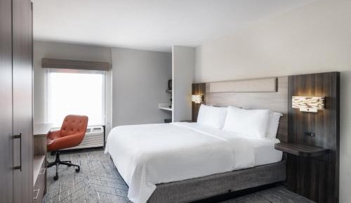 Standard King Room