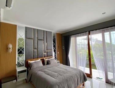 Studio Apartment with One Double Bed