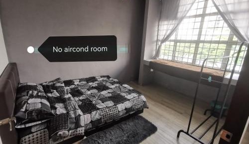 Standard Double Room with Shared Bathroom