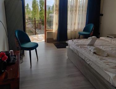 Deluxe Double or Twin Room with Balcony
