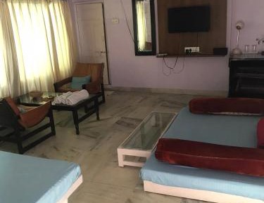 Economy Triple Room