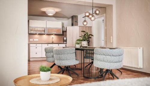 Luxury Three-Bedroom Apartment