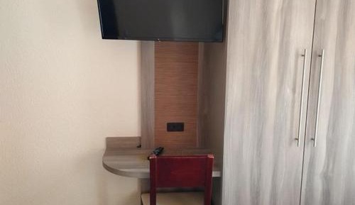 Standard Twin Room with Shared Bathroom
