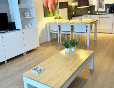 Kompas Apartment with Balcony