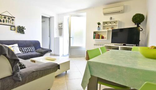 One-Bedroom Apartment with Terrace