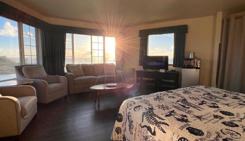 King Suite with Ocean View