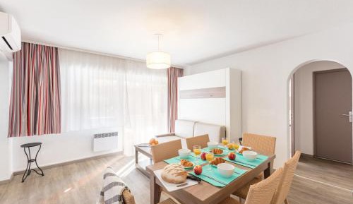 Two-Bedroom Apartment with Balcony (6 People)