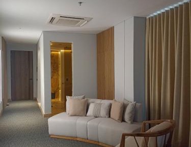 King Suite with Spa Bath