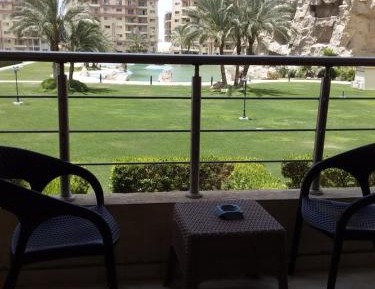 Apartment with Lake View