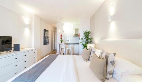 Studio Apartment with Sea View