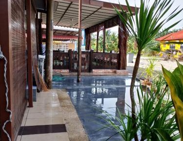 Three-Bedroom Holiday Home 