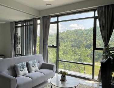Two-Bedroom Apartment with Mountain View