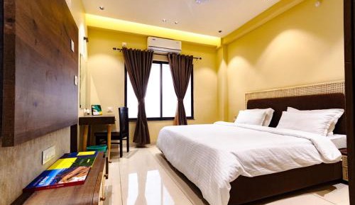 Deluxe King Room