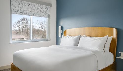 One-Bedroom King Suite with Courtyard View and Sofa Bed