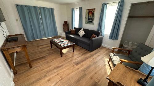 Deluxe Queen Suite