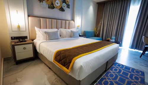 Deluxe King Room