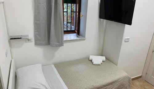 Single Room with Private Bathroom