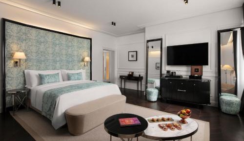 The Charm Junior Suite