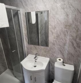 En-suite Triple Room