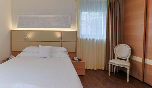 Queen Double Room