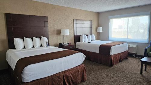Queen Room with Two Queen Beds - Non-Smoking
