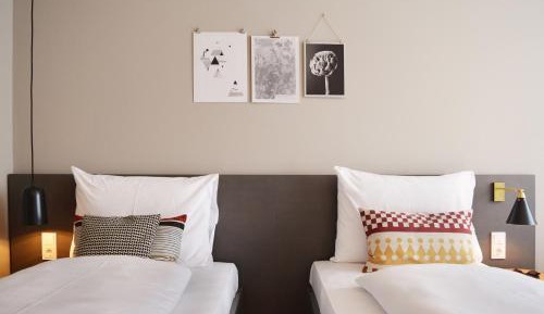 Bold Twin Room