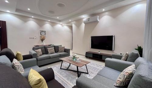 Three-Bedroom Deluxe Apartment