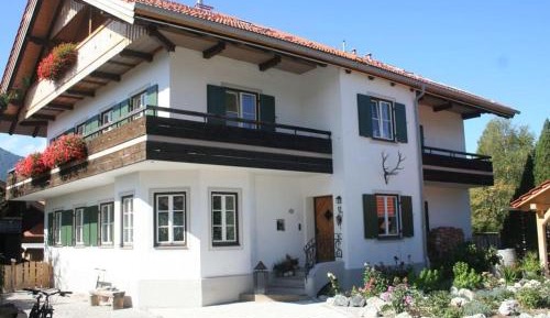 Three-Bedroom Holiday Home 
