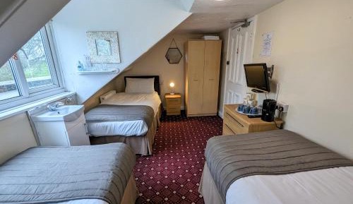 Triple Room with Shared Bathroom