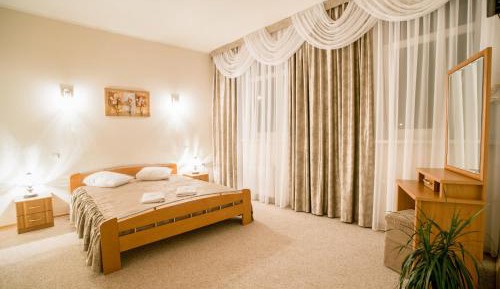 Deluxe Suite