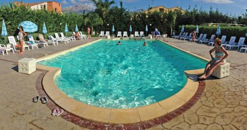 Double Room with Private Bathroom and Terrace