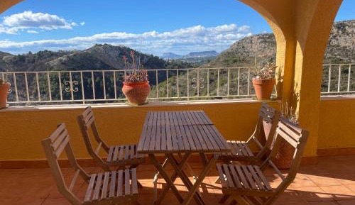 Three-Bedroom Premium Apartment with Balcony