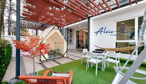 Three-Bedroom Kids Theme Apartment with Big Playground Balcony