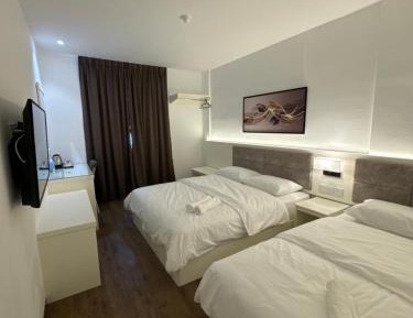 Deluxe Family Room