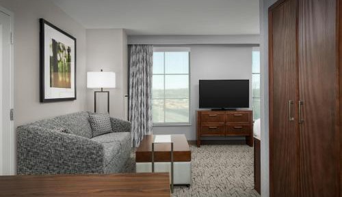 One-Bedroom King Suite - Non-Smoking