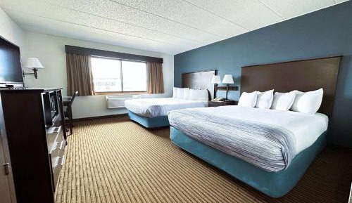 Queen Room with Two Queen Beds - Non-Smoking