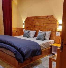 Double Room with Mountain View