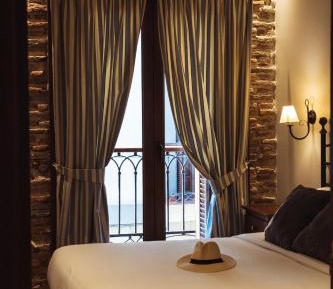 Double Room with Shared Bathroom