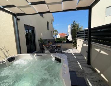 Apartment - Split Level