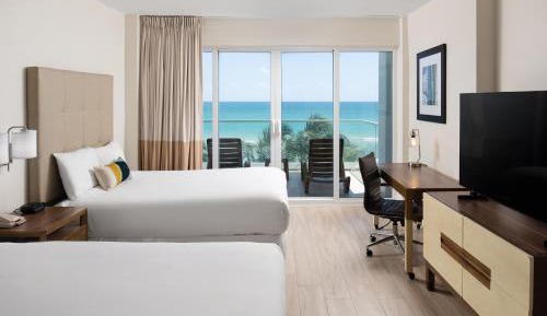 Deluxe Oceanfront Double Beds with Balcony