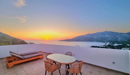 Deluxe Double or Twin Room with Sea View