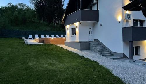 Deluxe Villa