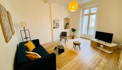 One-Bedroom Family Apartment